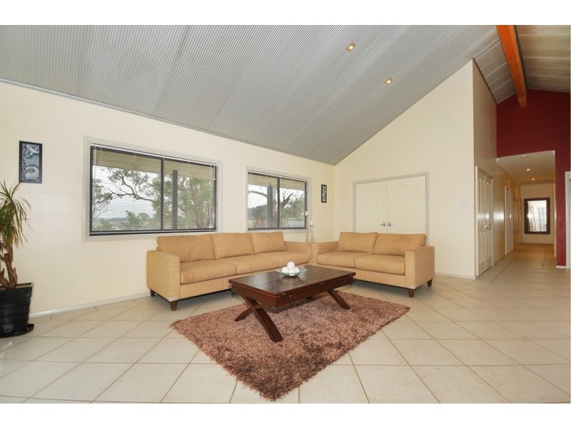 96 Chisholm Street, Taralga NSW 2580