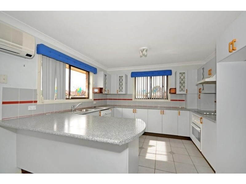 6 Paradise Place, Goulburn NSW 2580