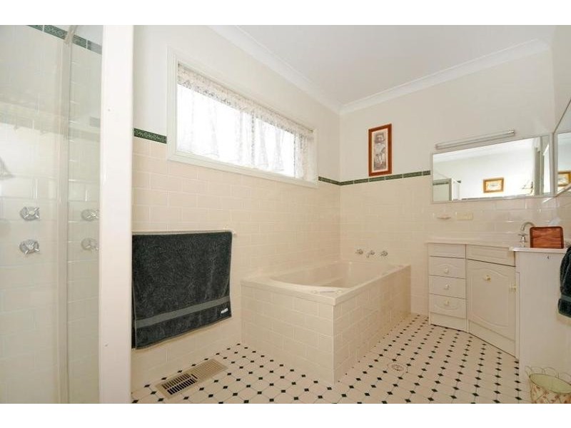 43 Chantilly Court, Goulburn NSW 2580