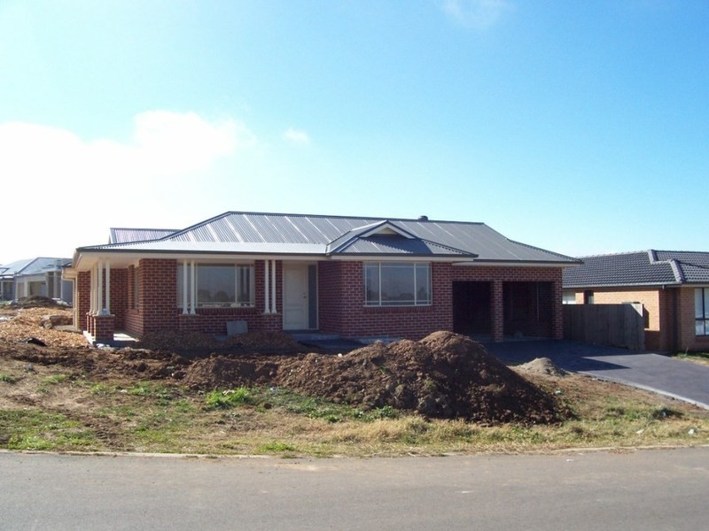 35 Monastery Drive, Goulburn NSW 2580
