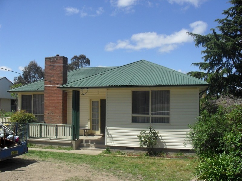 97 Hume Street, Goulburn NSW 2580