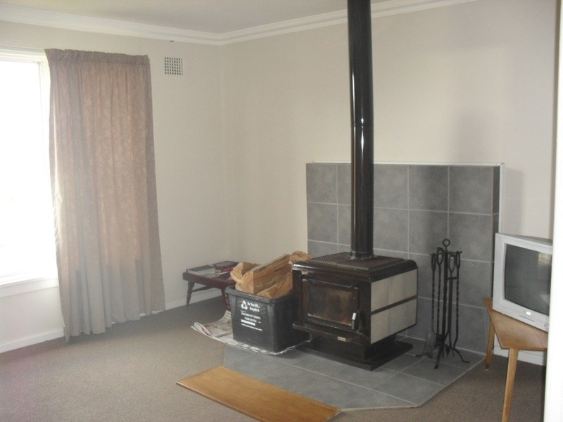 12 Jamieson Street, Crookwell NSW 2583