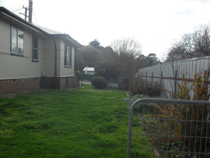 12 Jamieson Street, Crookwell NSW 2583