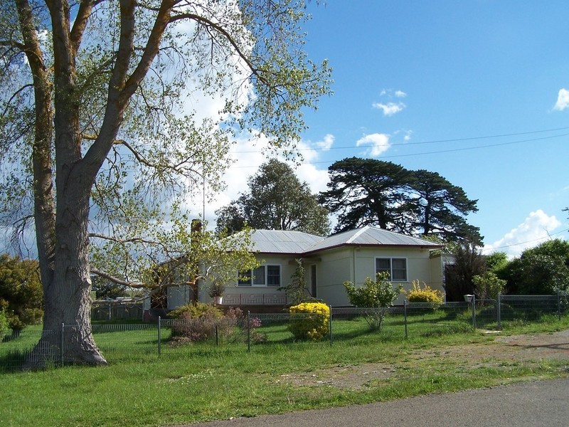52 Court Street, Taralga NSW 2580