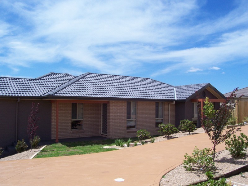 9 Stombuco Place, Goulburn NSW 2580