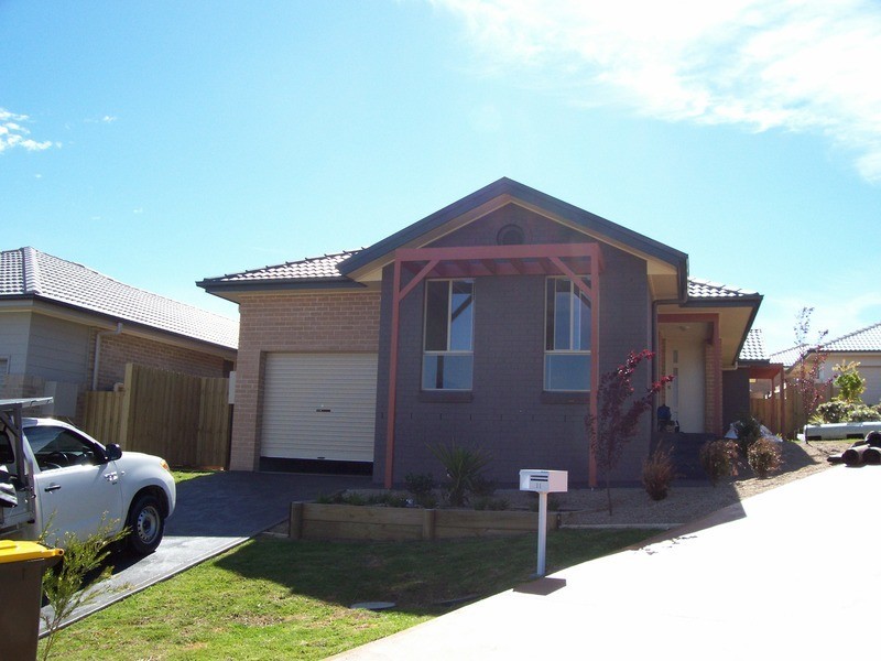 9 Stombuco Place, Goulburn NSW 2580