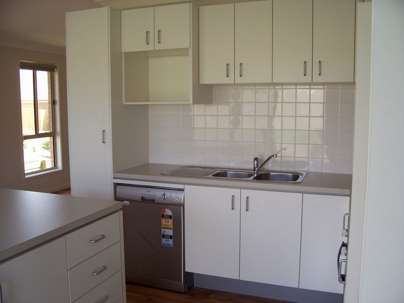 9 Stombuco Place, Goulburn NSW 2580