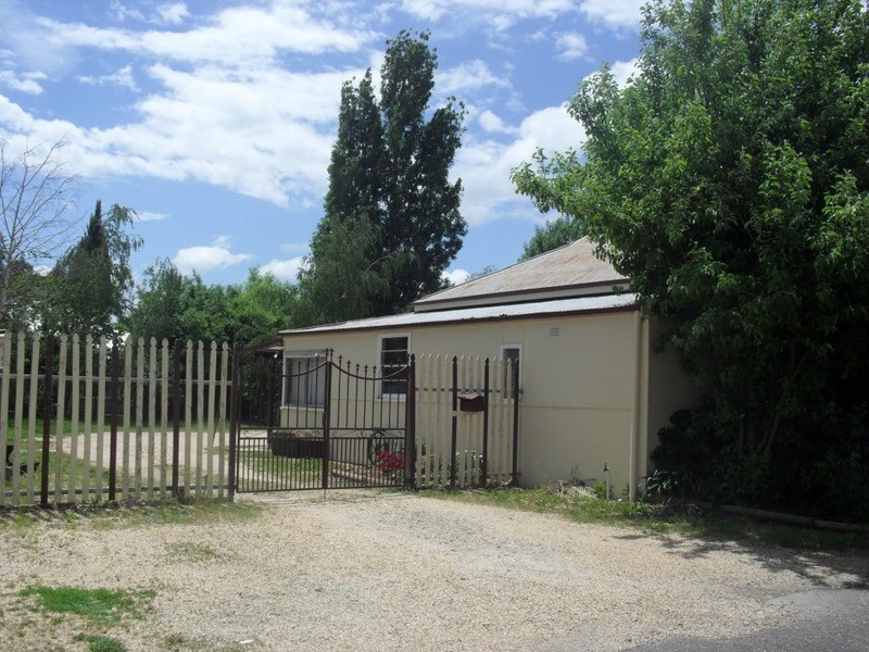 24 Robertson Lane, Crookwell NSW 2583