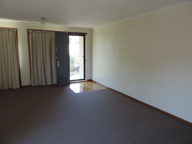 34 Yarrowlow Street, Goulburn NSW 2580