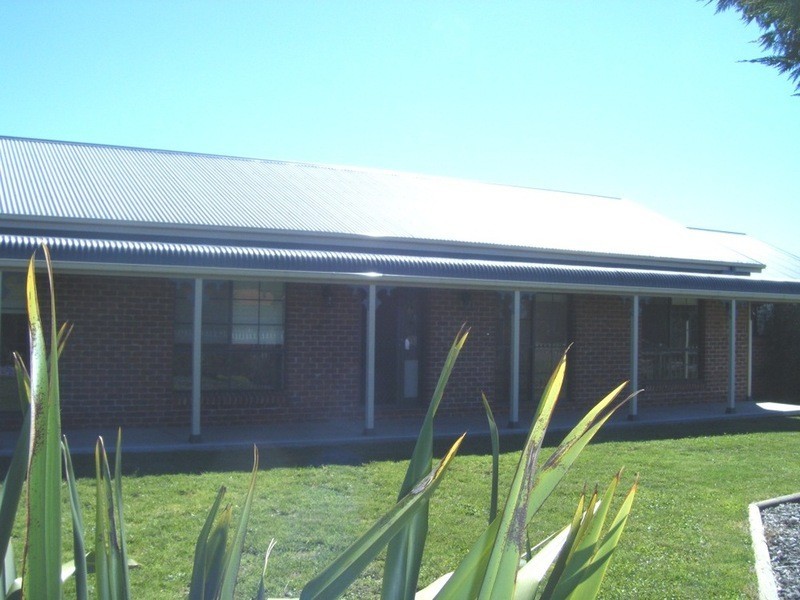 6 James Place, Goulburn NSW 2580