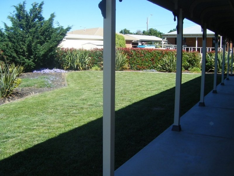 6 James Place, Goulburn NSW 2580