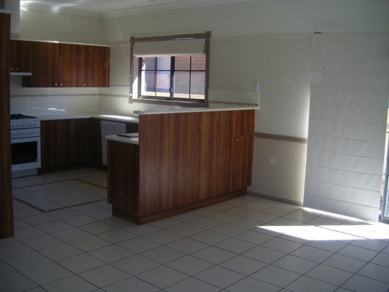 6 James Place, Goulburn NSW 2580