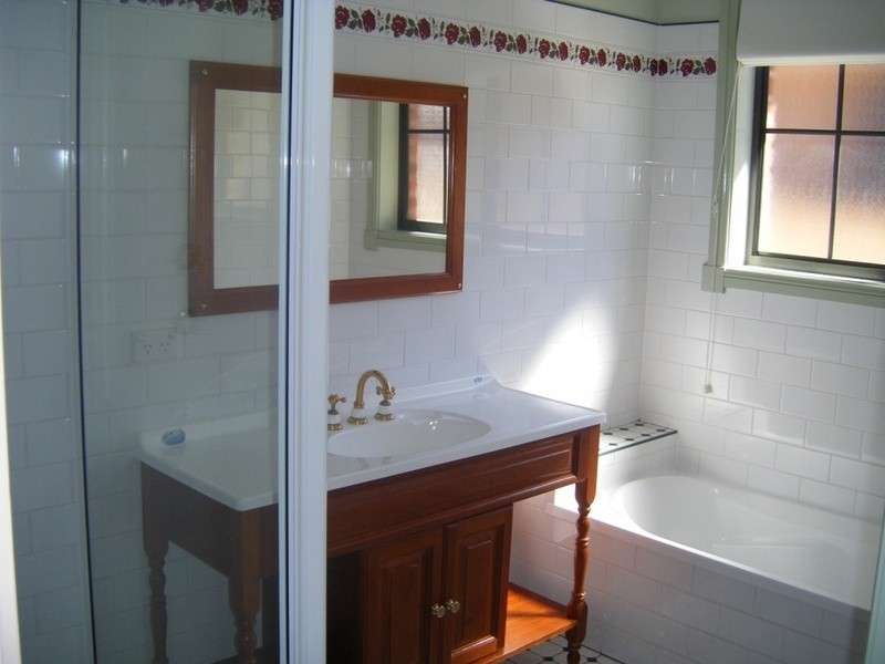 6 James Place, Goulburn NSW 2580