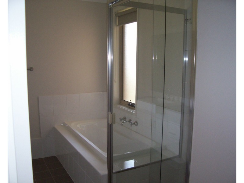 3 Stombuco Place, Goulburn NSW 2580