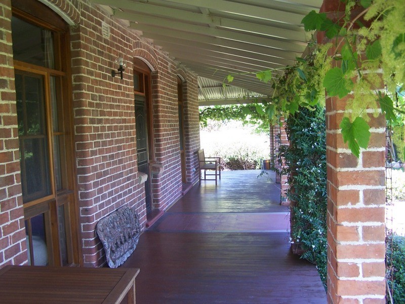 “Wooloowarre” 199 Pucketts Lane, Gunning NSW 2581