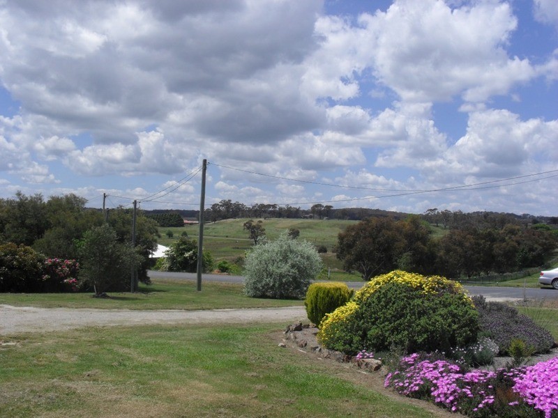 3 Caledonia Street, Grabben Gullen NSW 2583