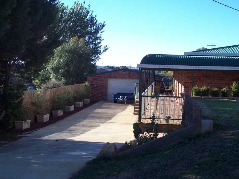 8 Leeson Street, Goulburn NSW 2580