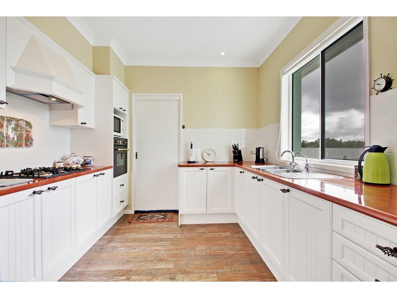 14 Tait Street, Crookwell NSW 2583