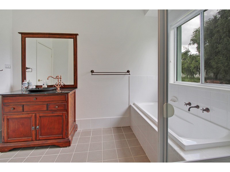 14 Tait Street, Crookwell NSW 2583