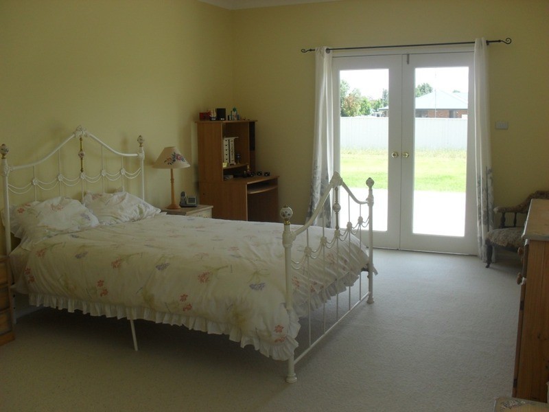 14 Tait Street, Crookwell NSW 2583