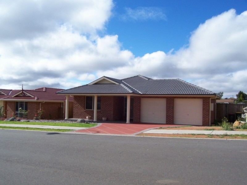 13 McGuire Drive, Goulburn NSW 2580