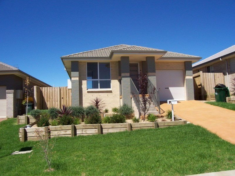 5 Stombucco Place, Goulburn NSW 2580