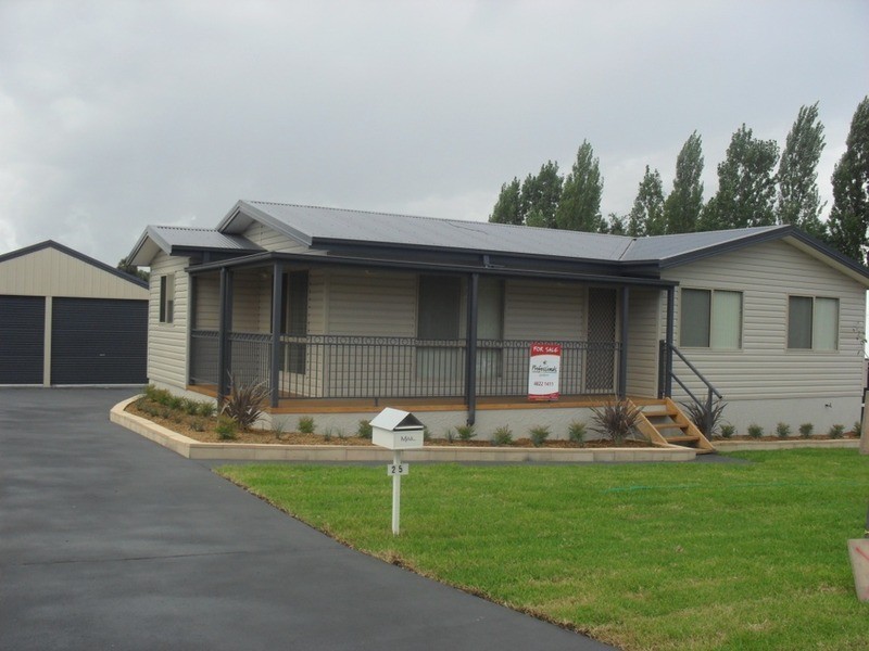 25 Carrington Street, Crookwell NSW 2583
