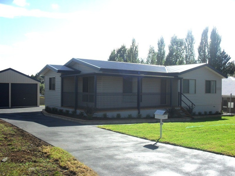 25 Carrington Street, Crookwell NSW 2583