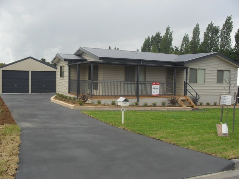 25 Carrington Street, Crookwell NSW 2583