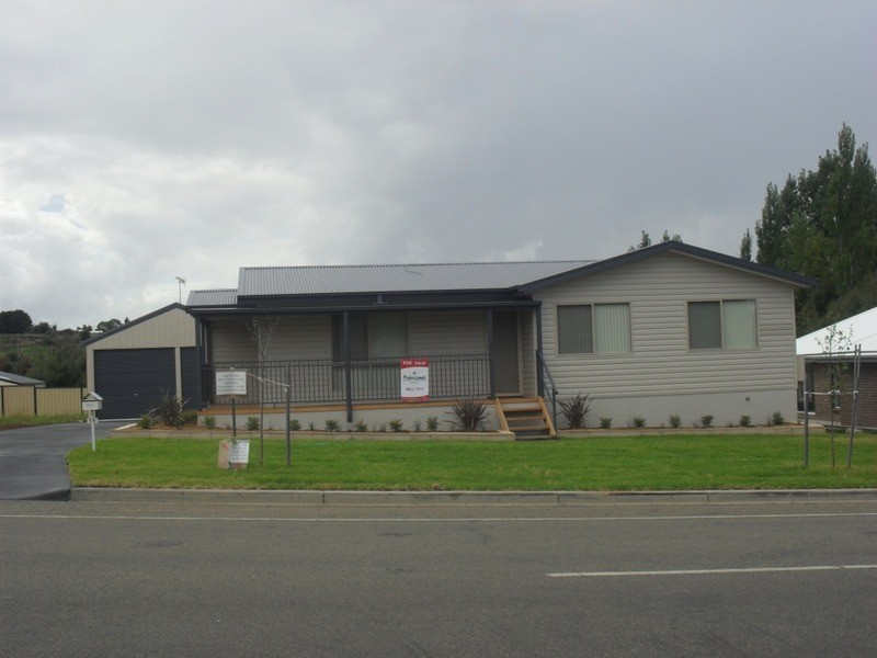 25 Carrington Street, Crookwell NSW 2583