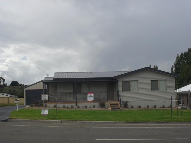 25 Carrington Street, Crookwell NSW 2583