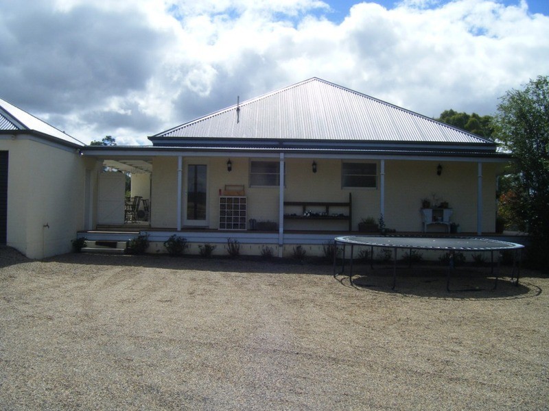 18 Loloma Place, Goulburn NSW 2580
