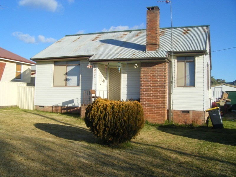 6 Churchill Street, Goulburn NSW 2580
