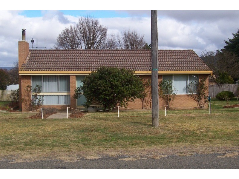 14 Bourke Street, Collector NSW 2581