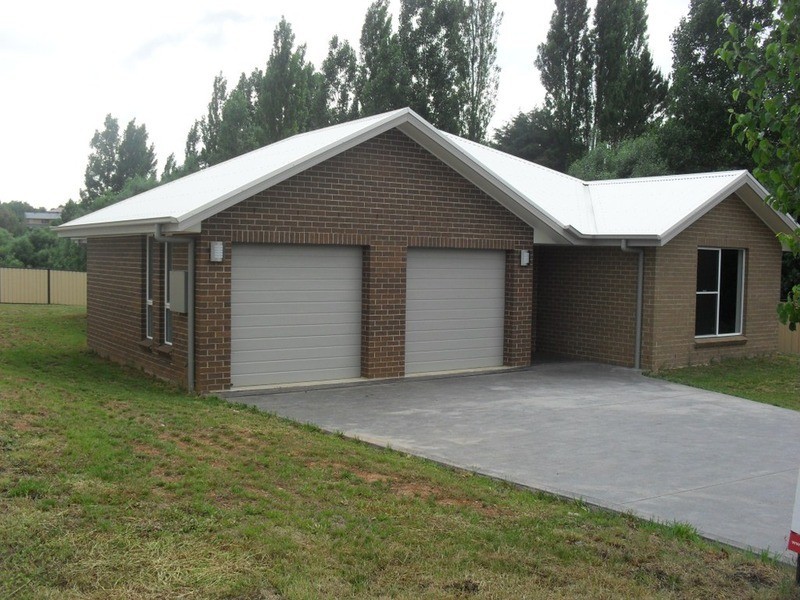 19 Carrington Street, Crookwell NSW 2583