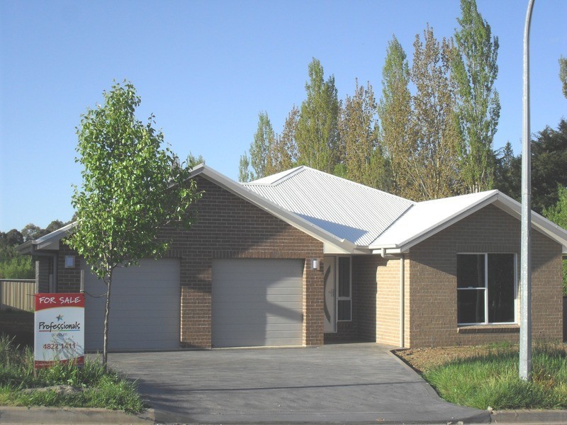 19 Carrington Street, Crookwell NSW 2583
