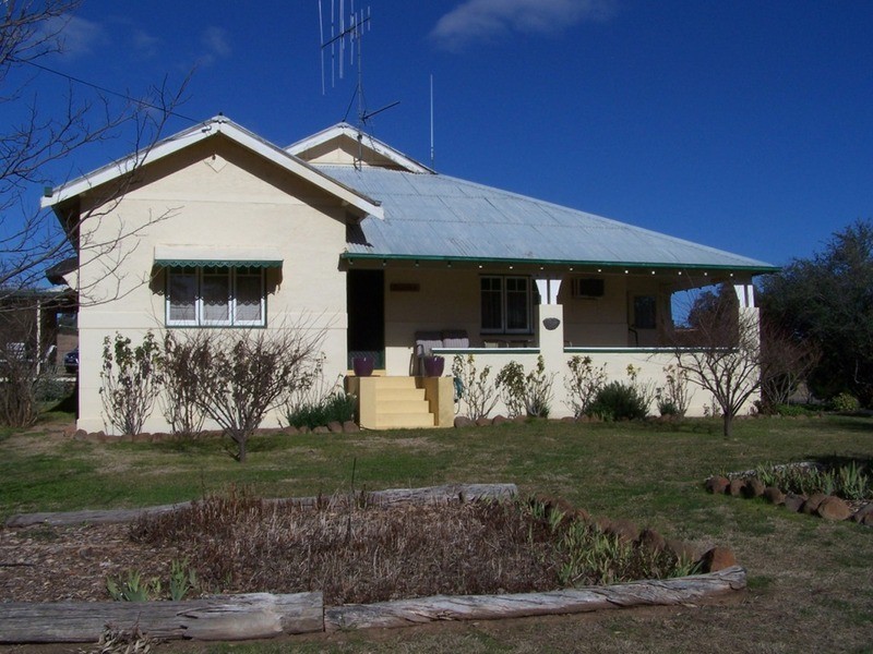 2076 Taylors Flat Road, Boorowa NSW 2586