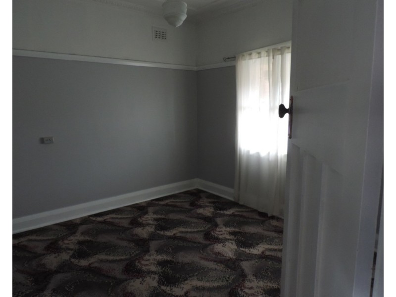 10 Arnheim Street, Goulburn NSW 2580