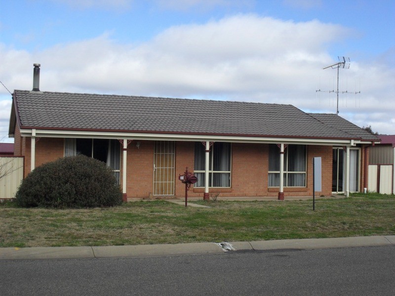 23 Crown Street, Crookwell NSW 2583