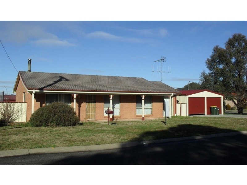 23 Crown Street, Crookwell NSW 2583
