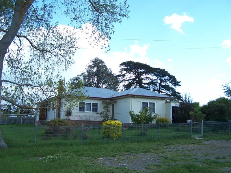 52 Court Street, Taralga NSW 2580
