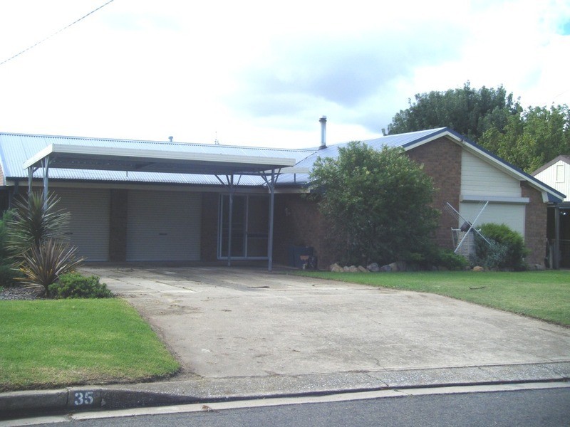 35 Dalley Street, Goulburn NSW 2580