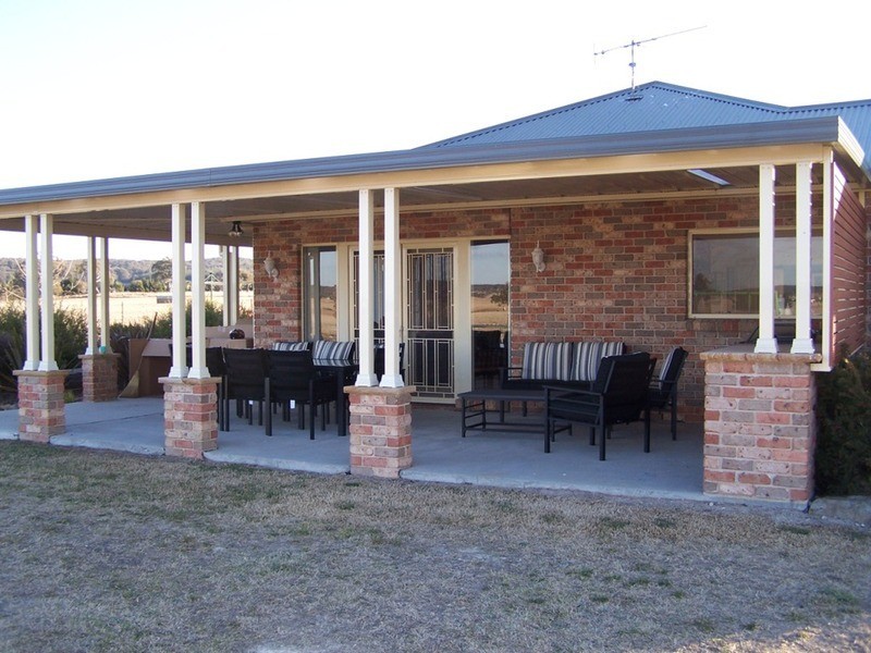 “TIMARU”  171 Golden Plains Drive, Quialigo NSW 2580