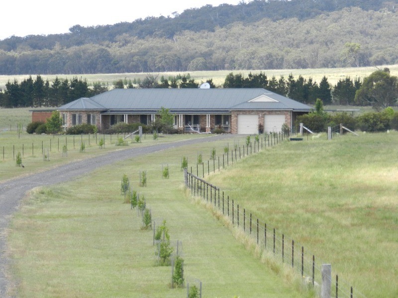 “TIMARU”  171 Golden Plains Drive, Quialigo NSW 2580