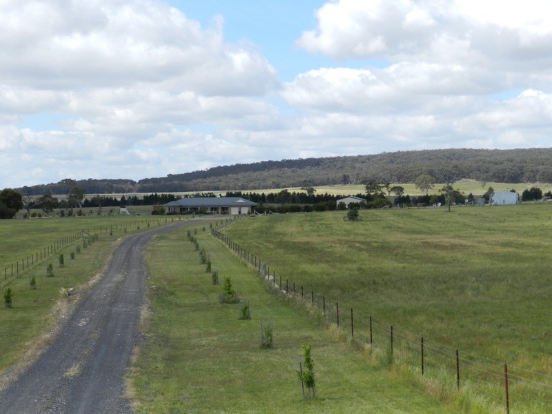 “TIMARU”  171 Golden Plains Drive, Quialigo NSW 2580