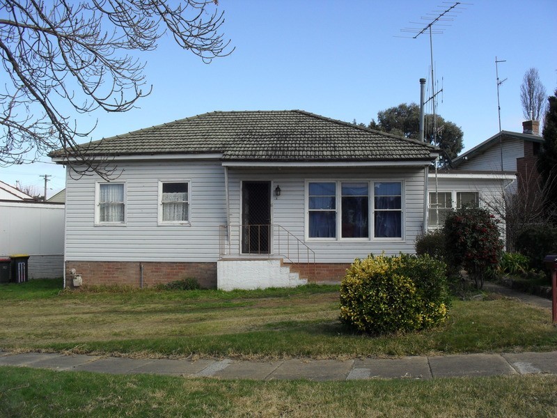 2 Martyr Street, Goulburn NSW 2580