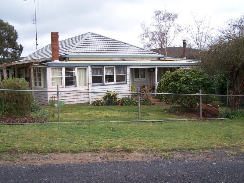 213 Glenfield Road, Binda NSW 2583
