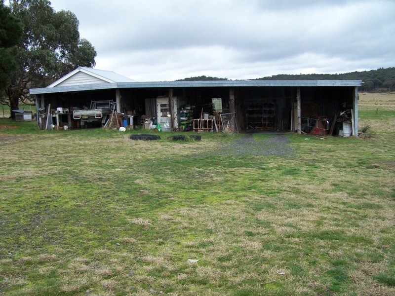 213 Glenfield Road, Binda NSW 2583