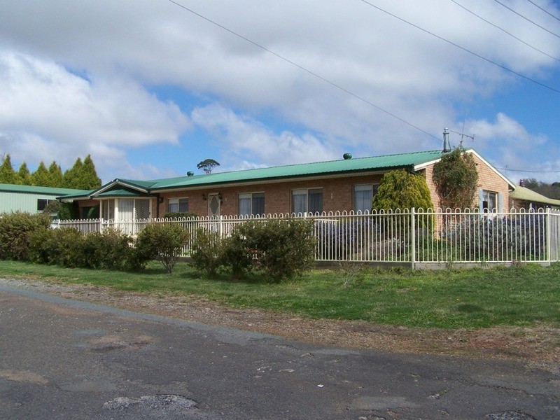 1 Throsby  Close, Taralga NSW 2580