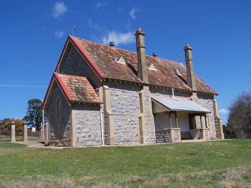 “Old School” Cullavin Street, Gunning NSW 2581